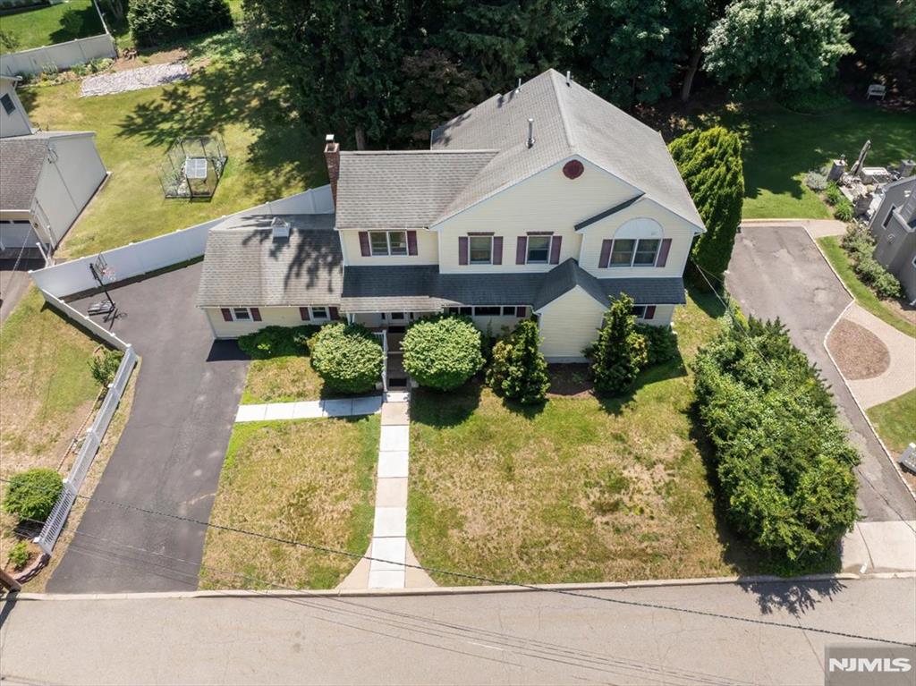 583 Brookside Avenue