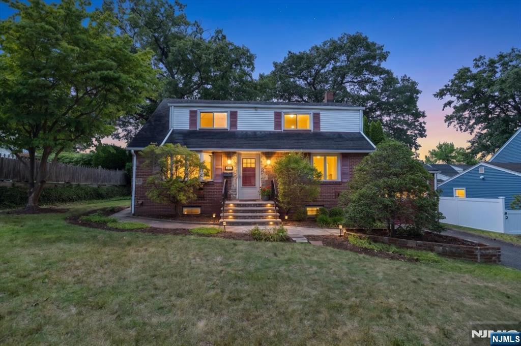 346 E Woodland Road