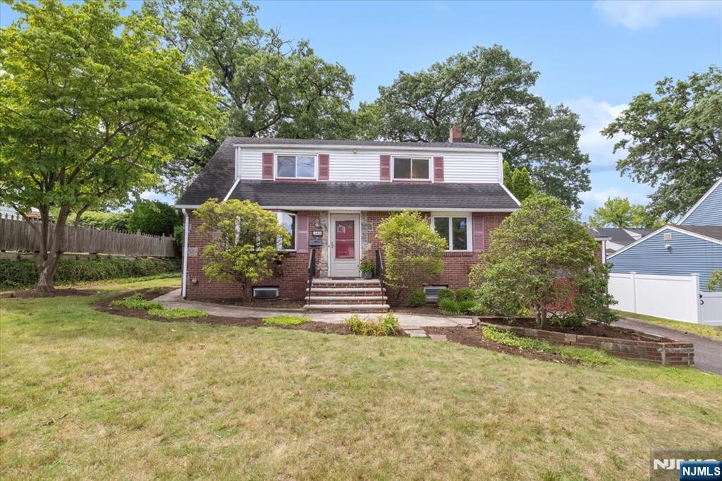 346 E Woodland Road