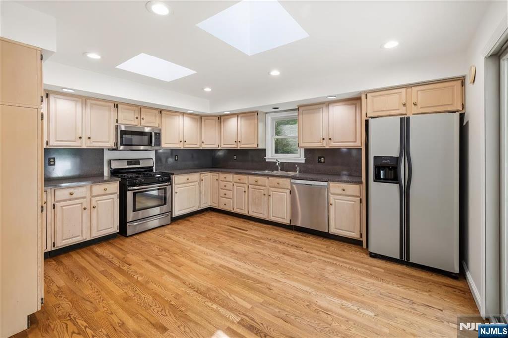 346 E Woodland Road