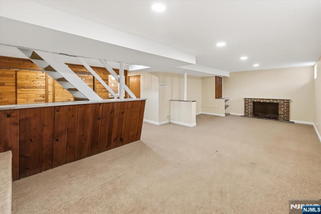 346 E Woodland Road