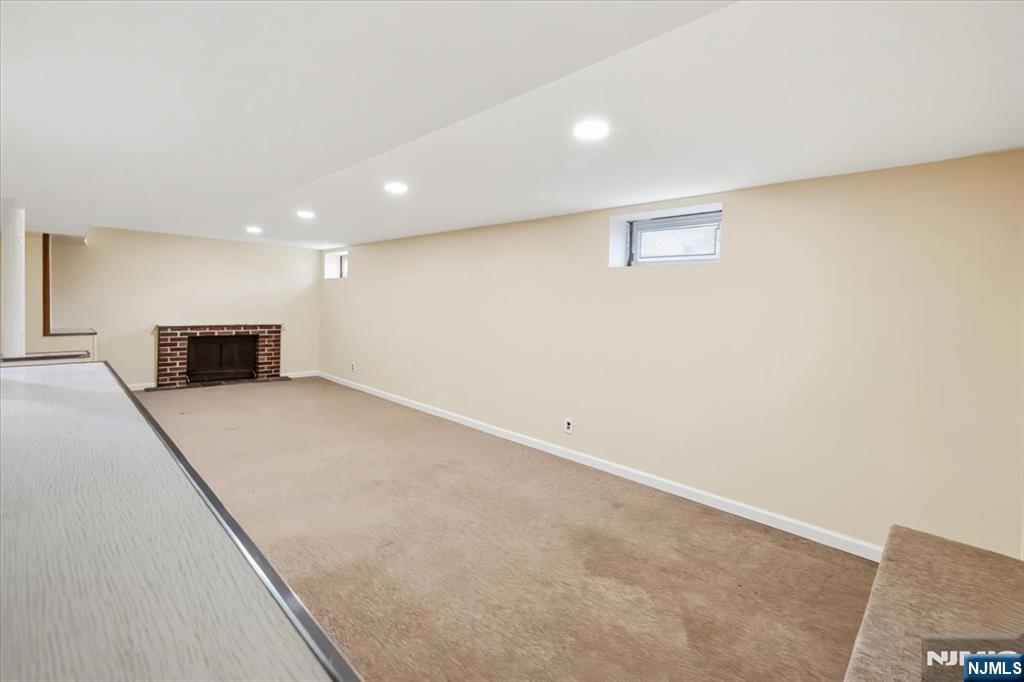 346 E Woodland Road