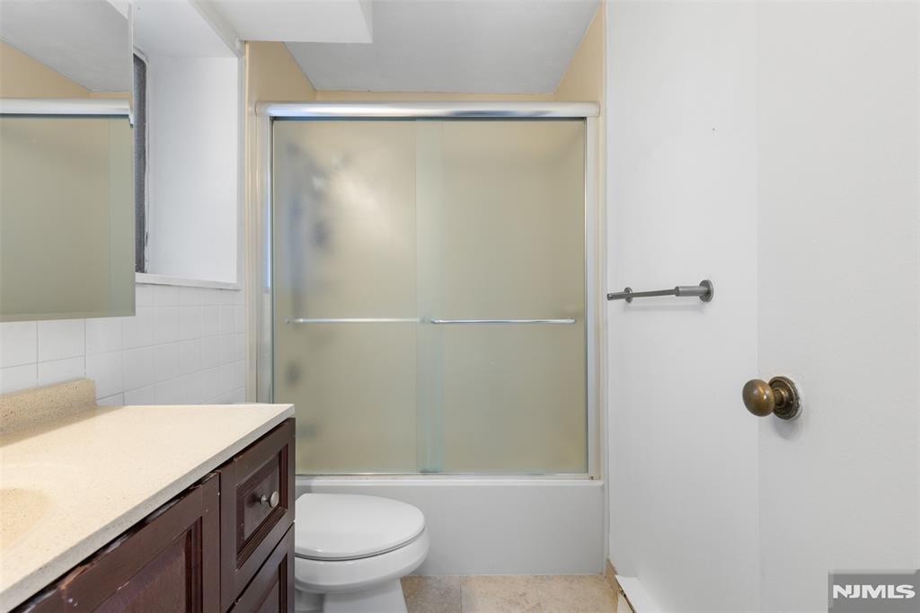 235 Prospect Avenue 2B
