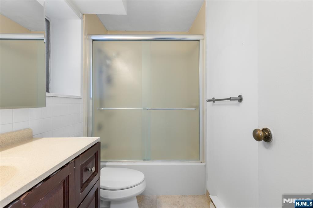 235 Prospect Avenue 2B