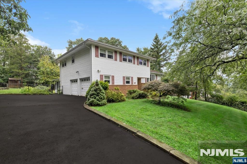 42 Aberdeen Avenue