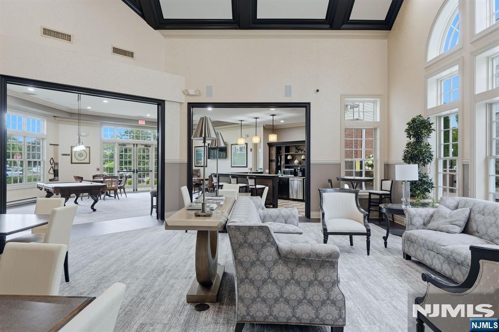 3315 The Plaza