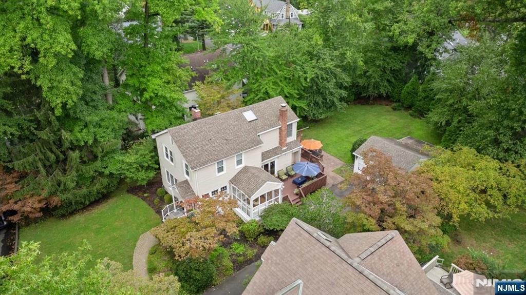 734 Greentree Lane