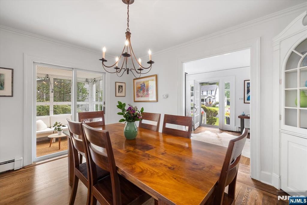 734 Greentree Lane