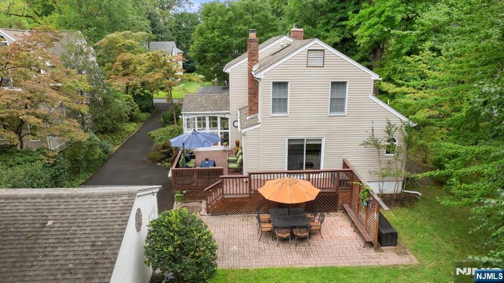 734 Greentree Lane