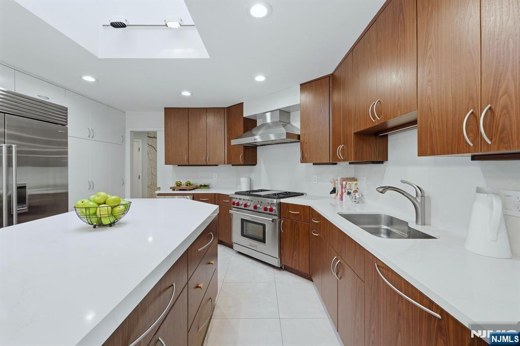 97 Lawrence Parkway