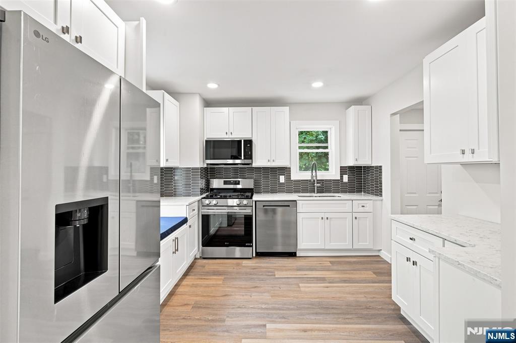 33 Mohawk Avenue