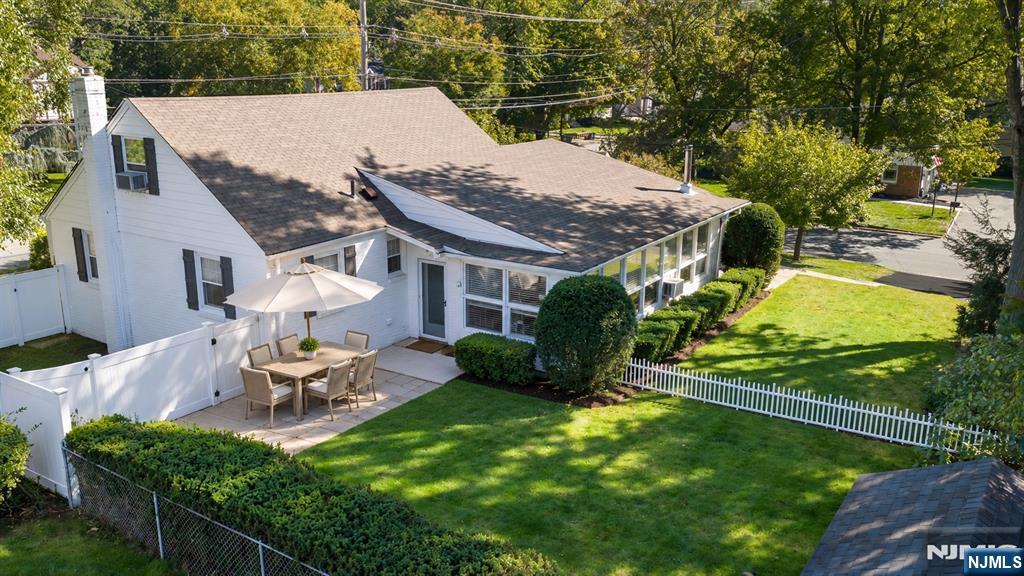 813 Ridgewood Avenue