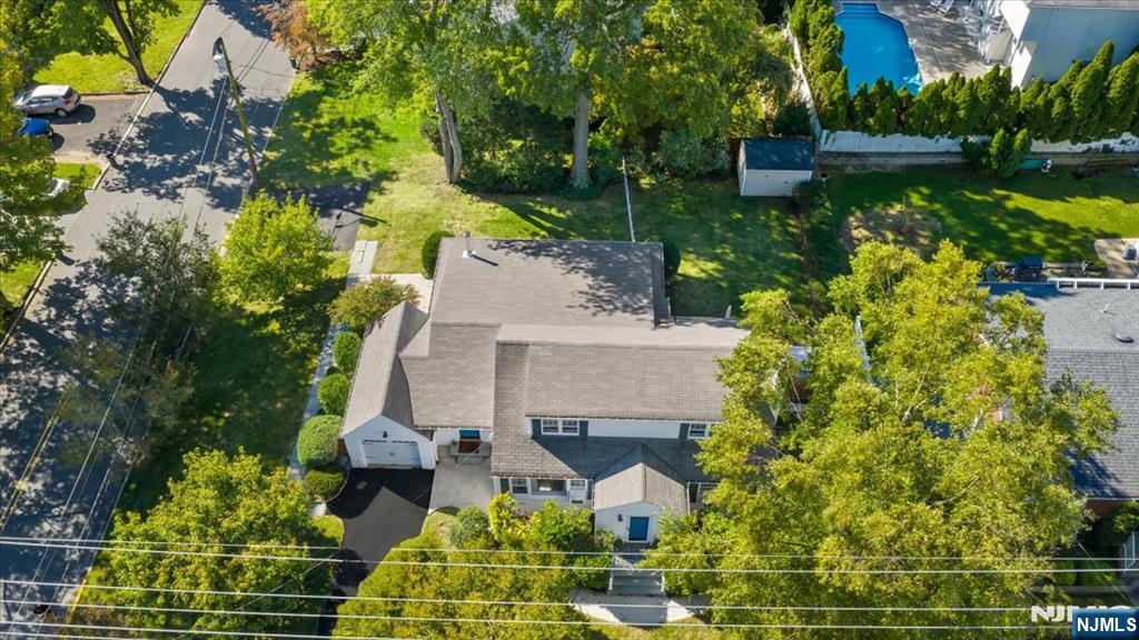 813 Ridgewood Avenue
