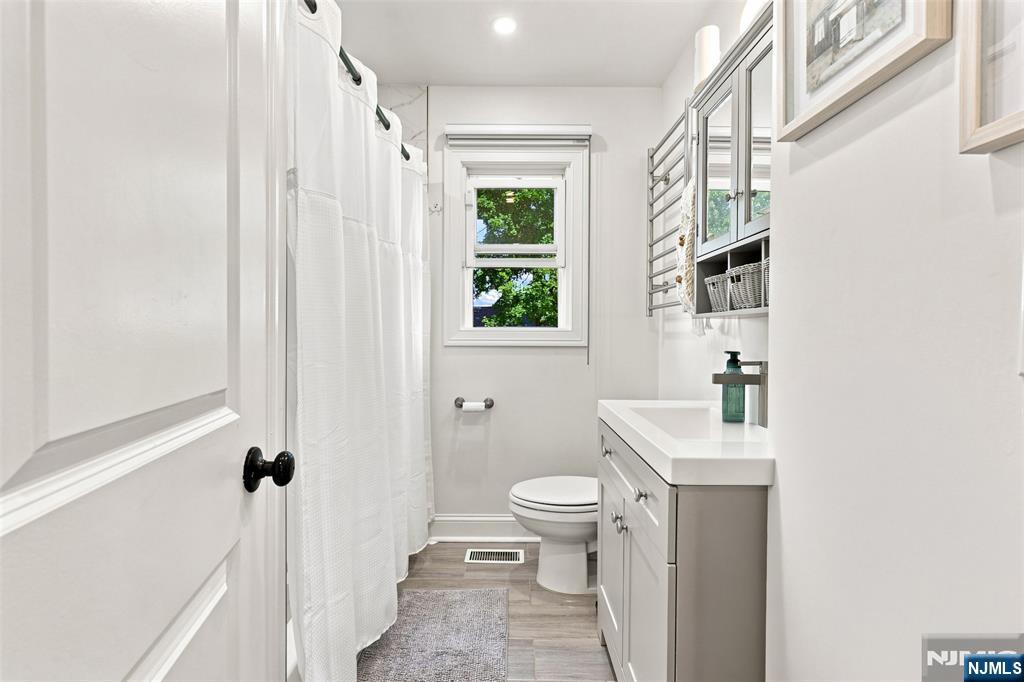 49 Falmouth Avenue