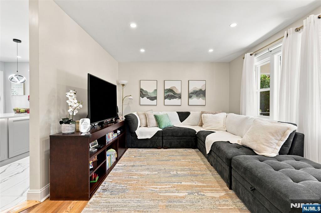 49 Falmouth Avenue