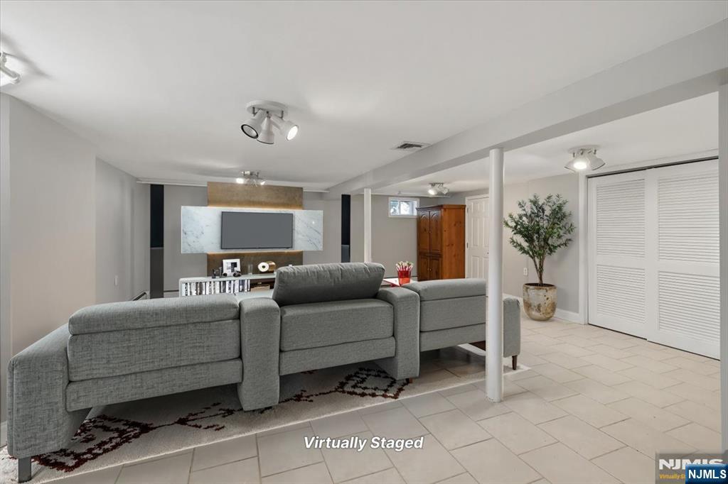 81 Locust Avenue