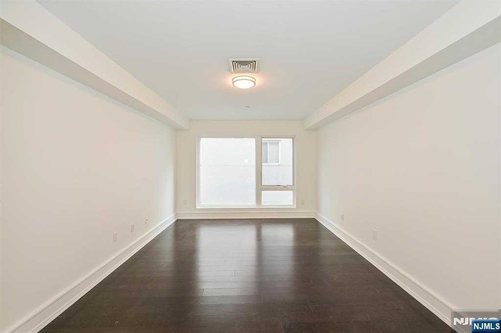 310 Cliff Lane C002D