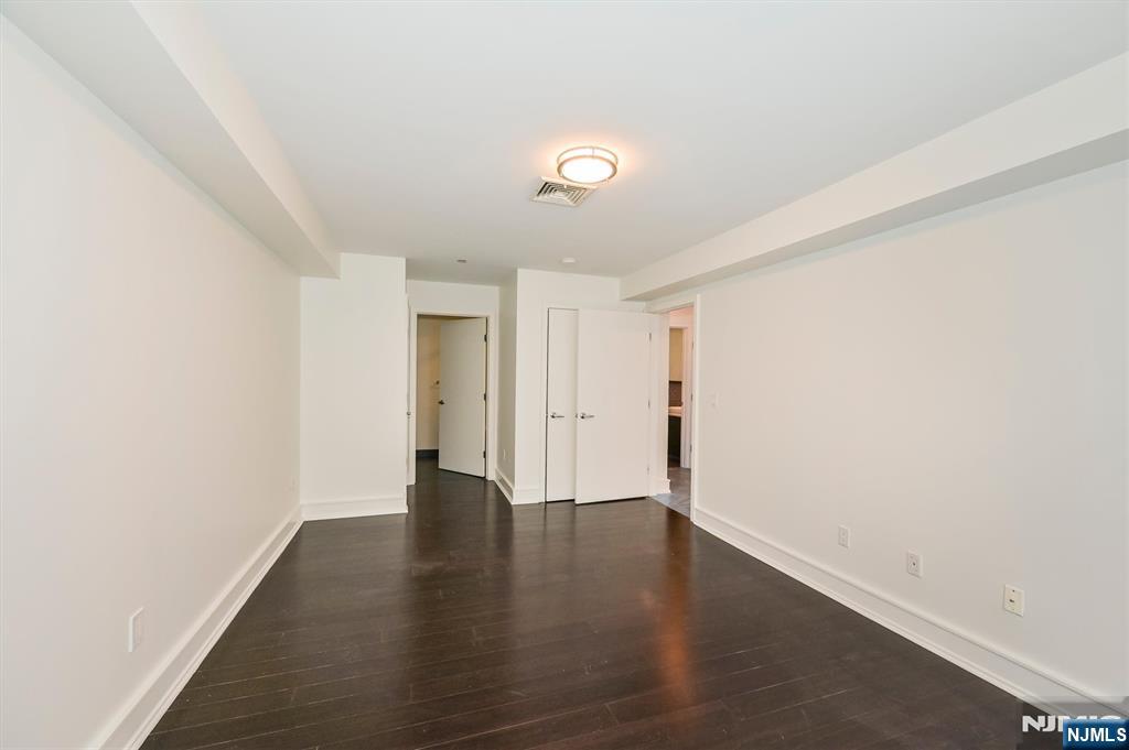 310 Cliff Lane C002D