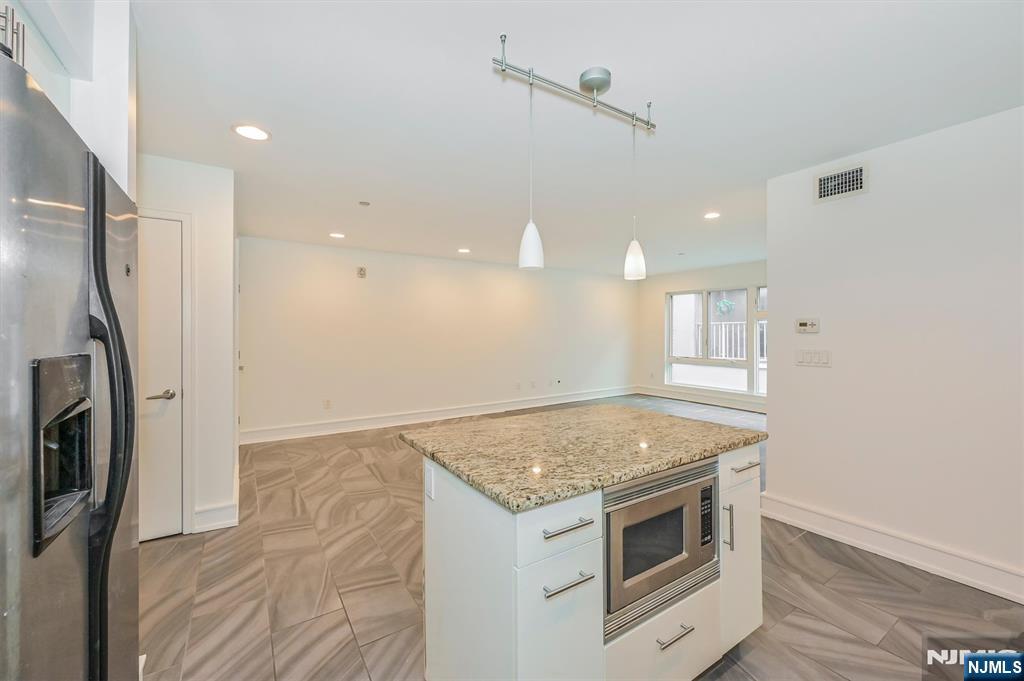 310 Cliff Lane C002D