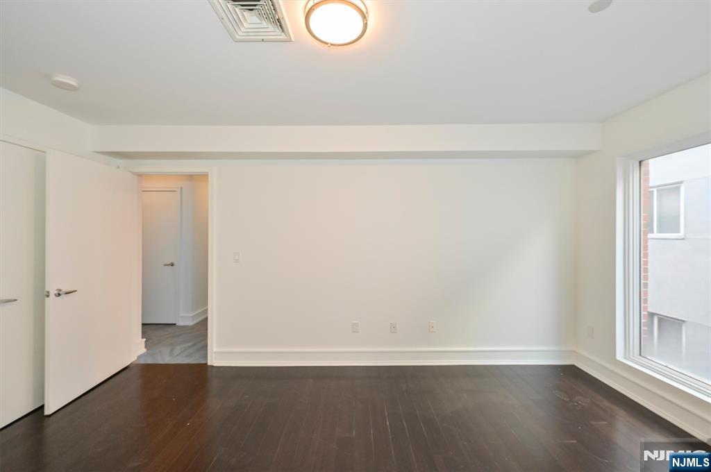 310 Cliff Lane C002D