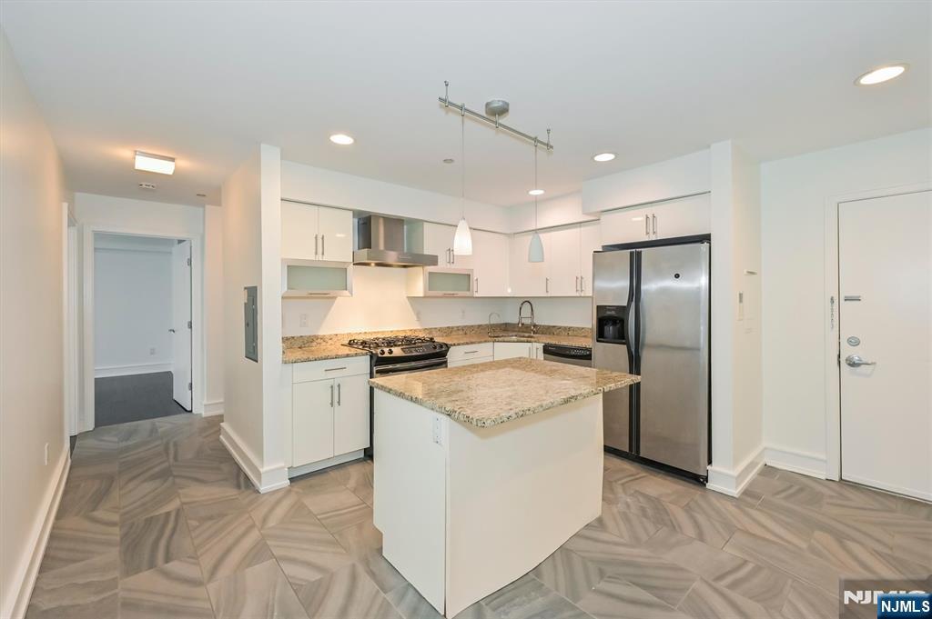 310 Cliff Lane C002D