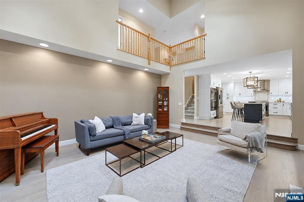 3 Drake Drive 3