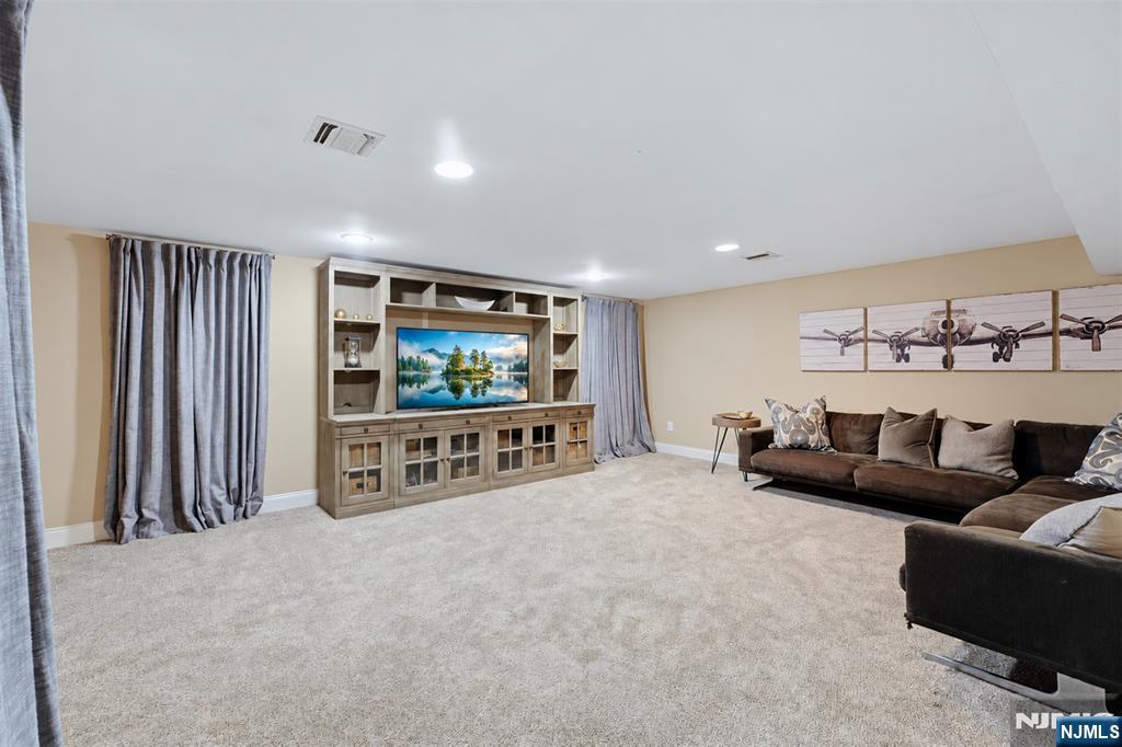 3 Drake Drive 3