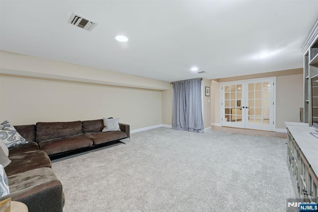3 Drake Drive 3