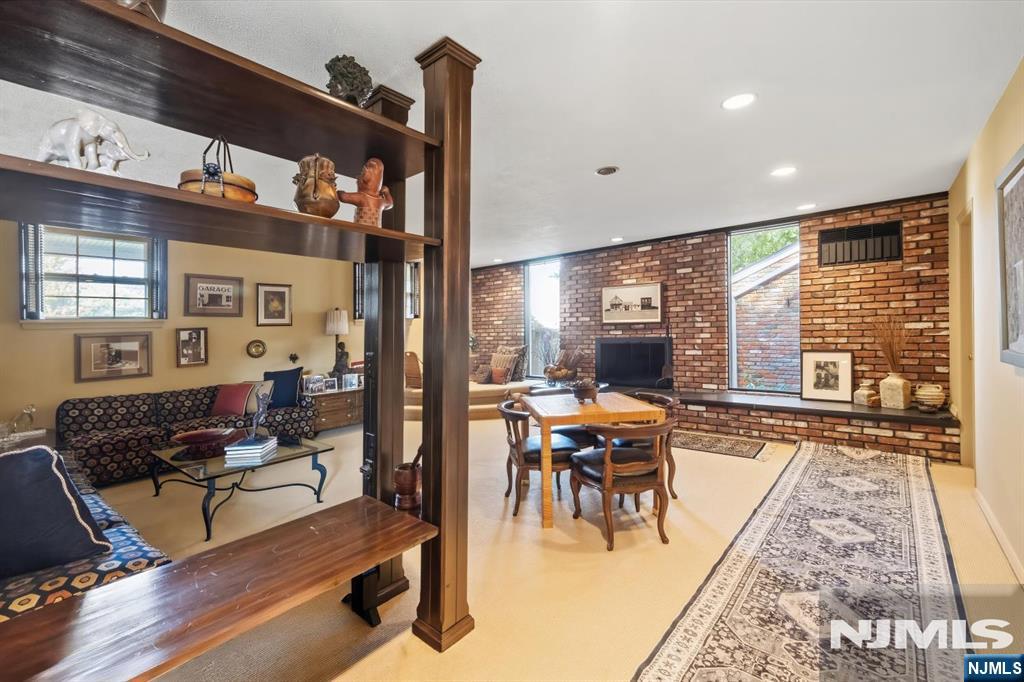11 Merritt Drive