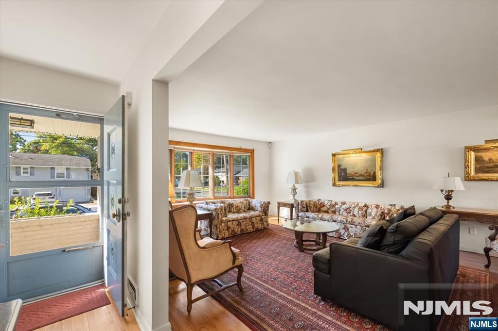 814 Schaefer Avenue