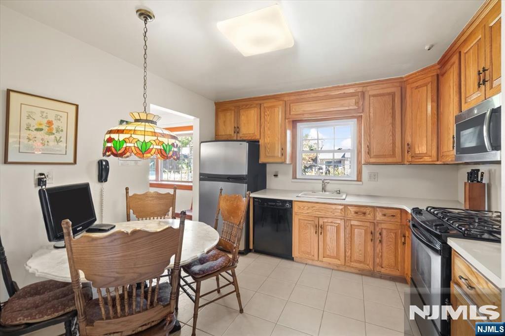814 Schaefer Avenue