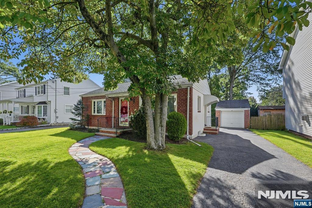 95 Maple Street