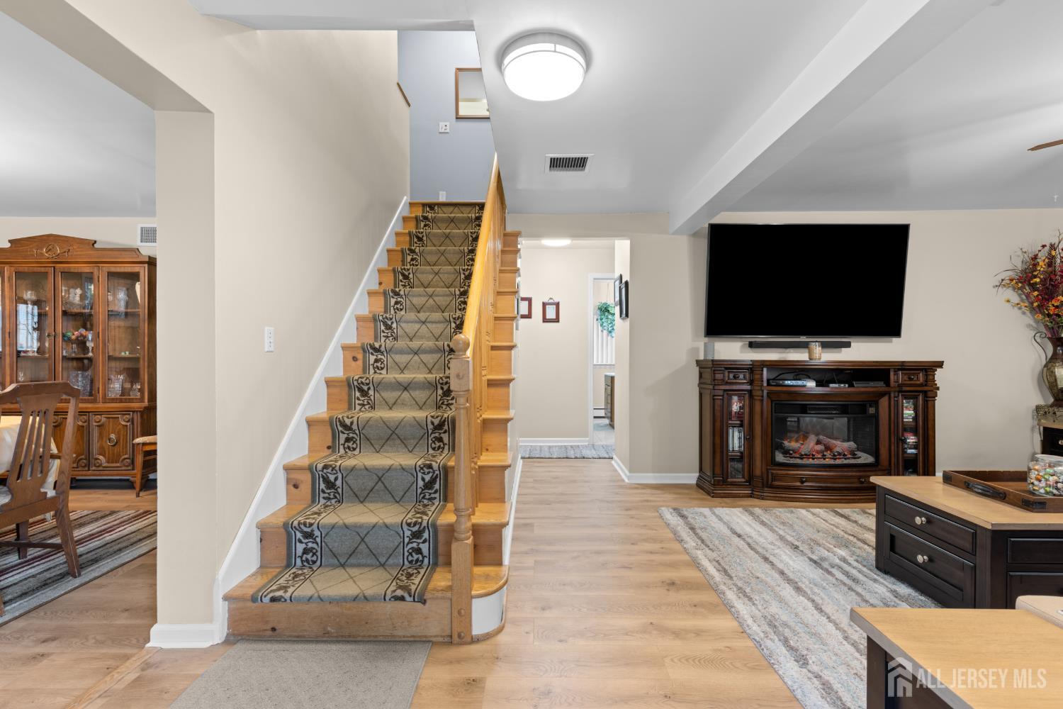 1591 W Princeton Avenue