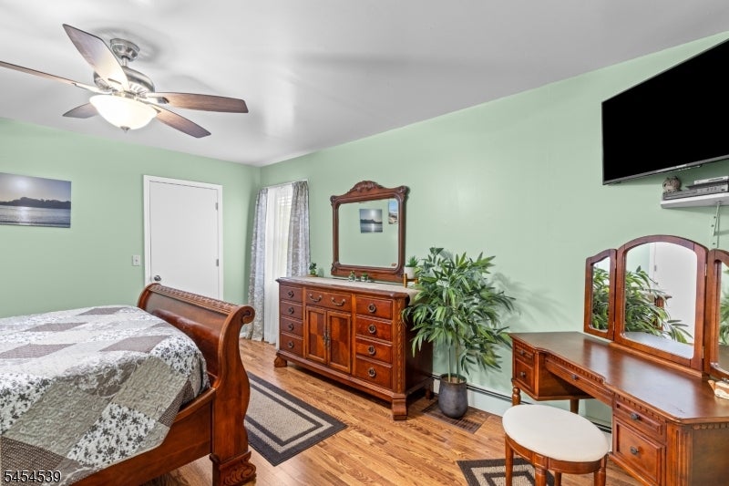 1591 W Princeton Ave