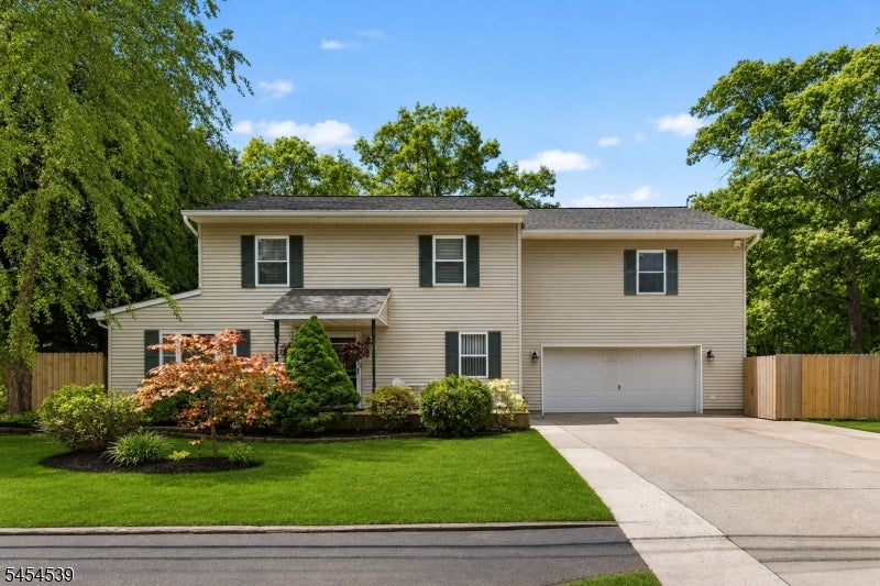 1591 W Princeton Ave