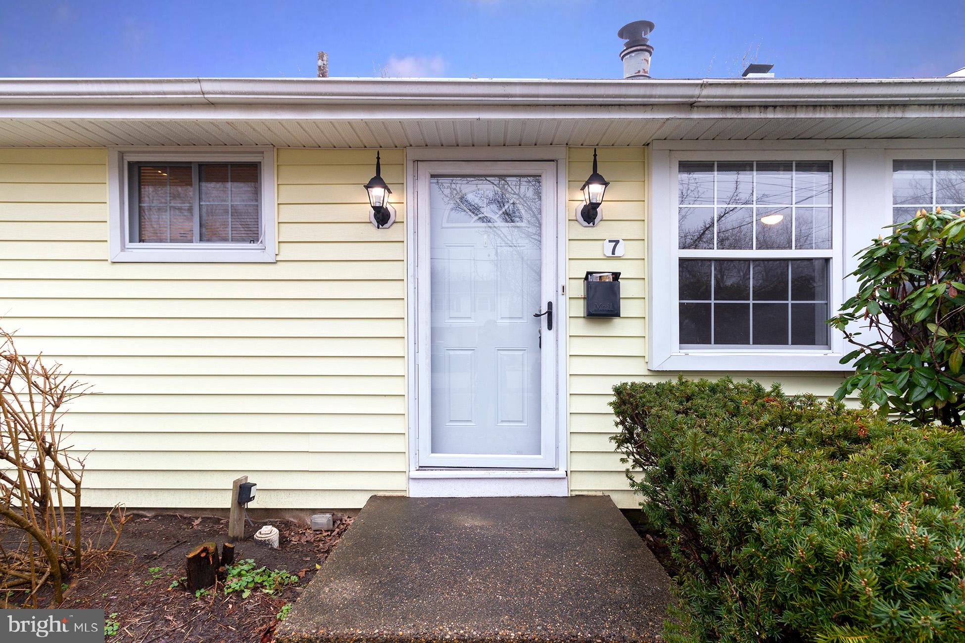 7 KING AVENUE