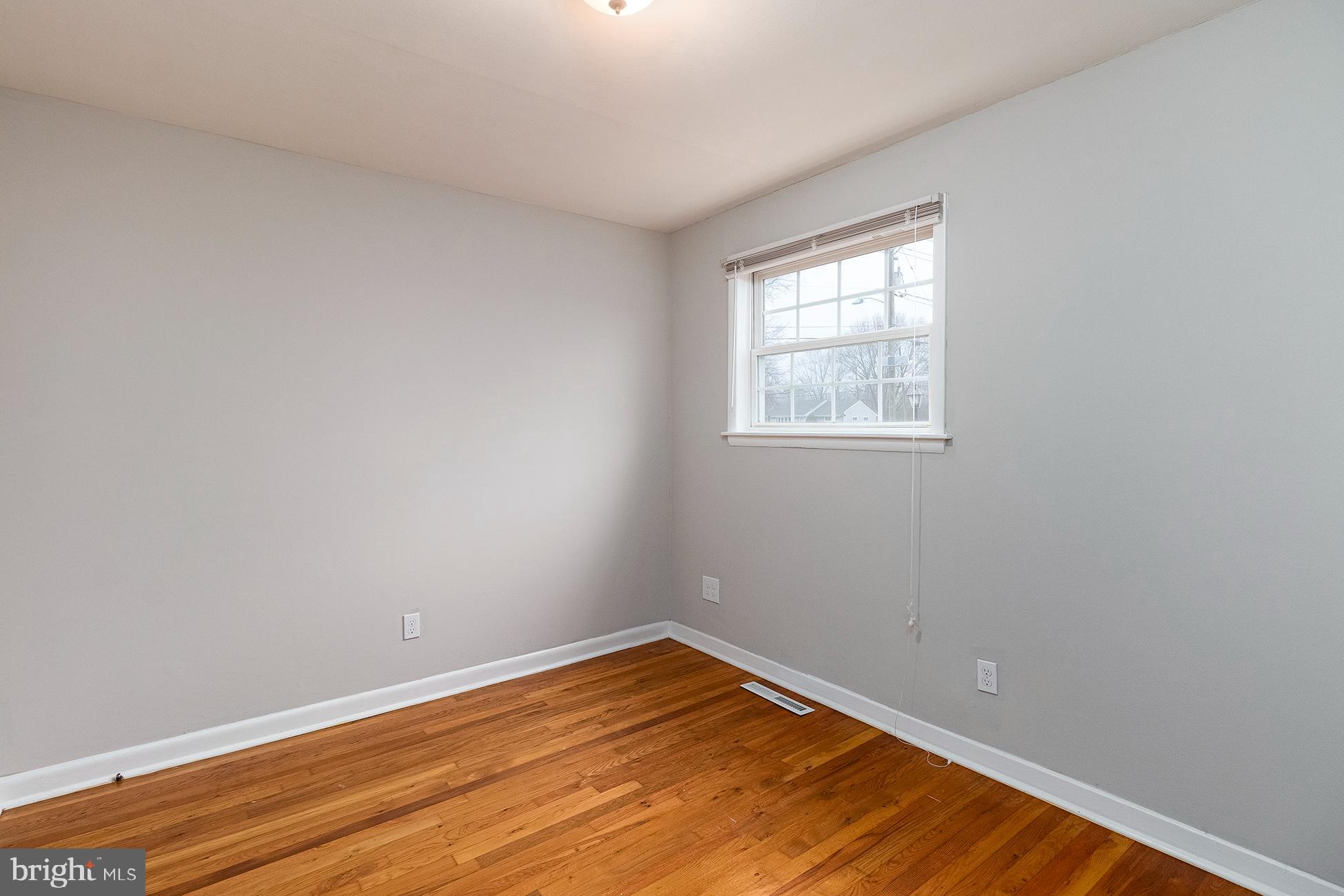 7 KING AVENUE
