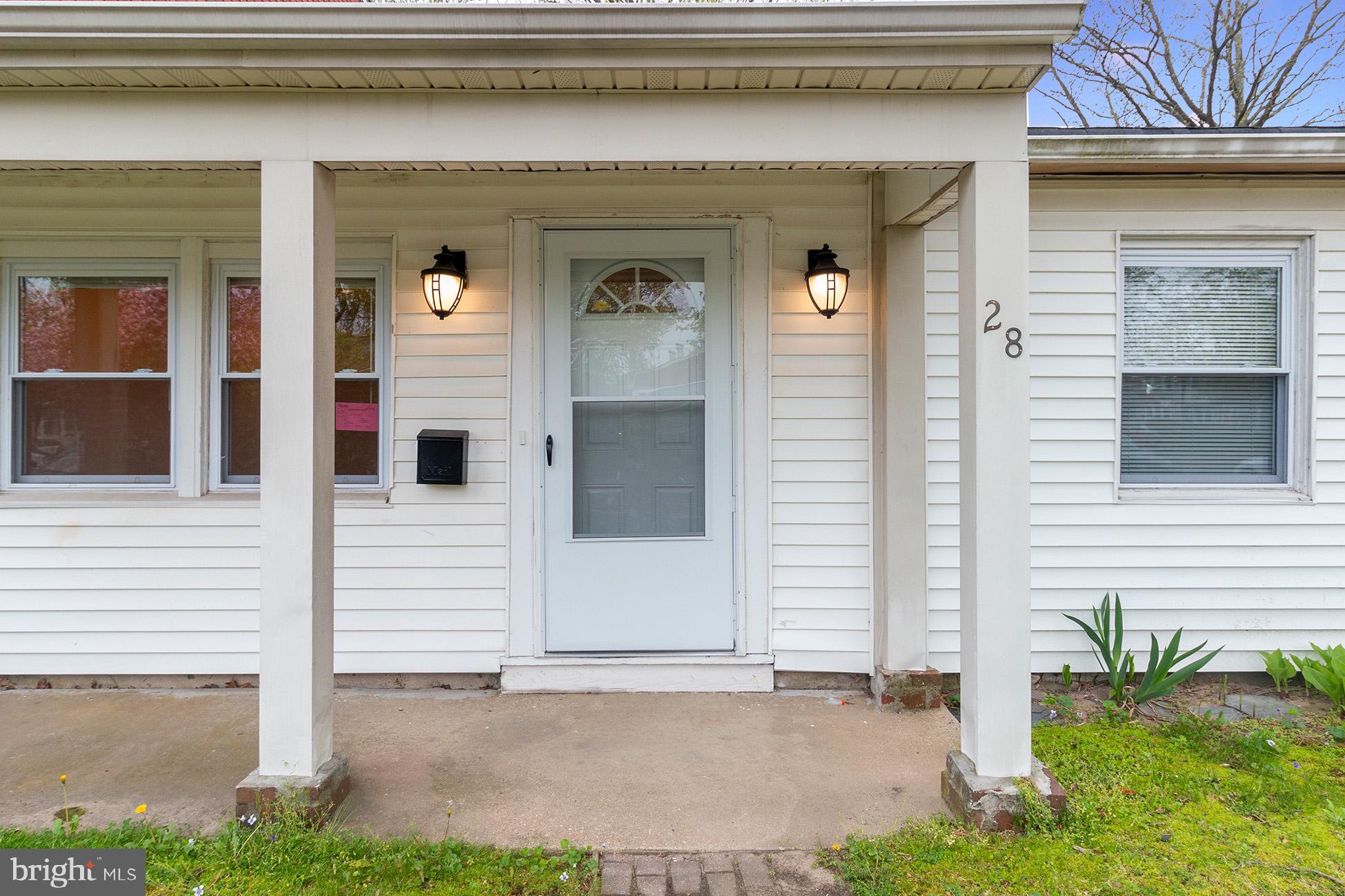 28 RALEIGH PLACE
