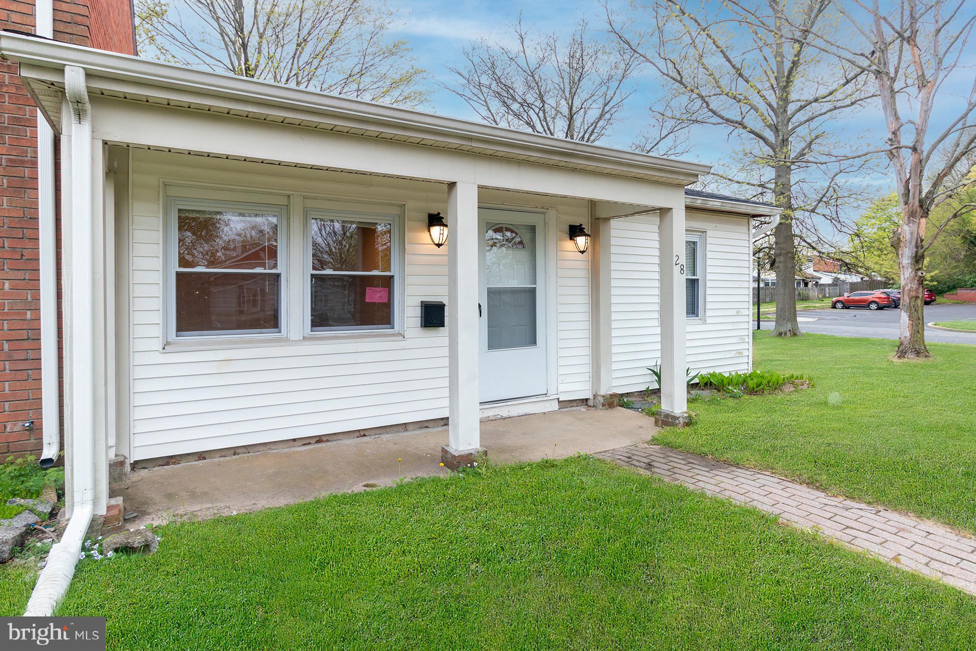 28 RALEIGH PLACE