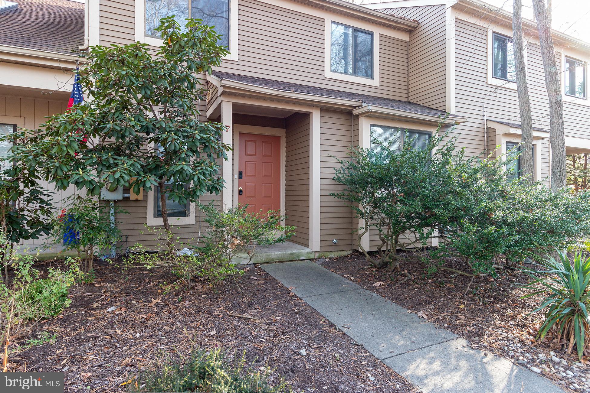 7 DORSET DRIVE