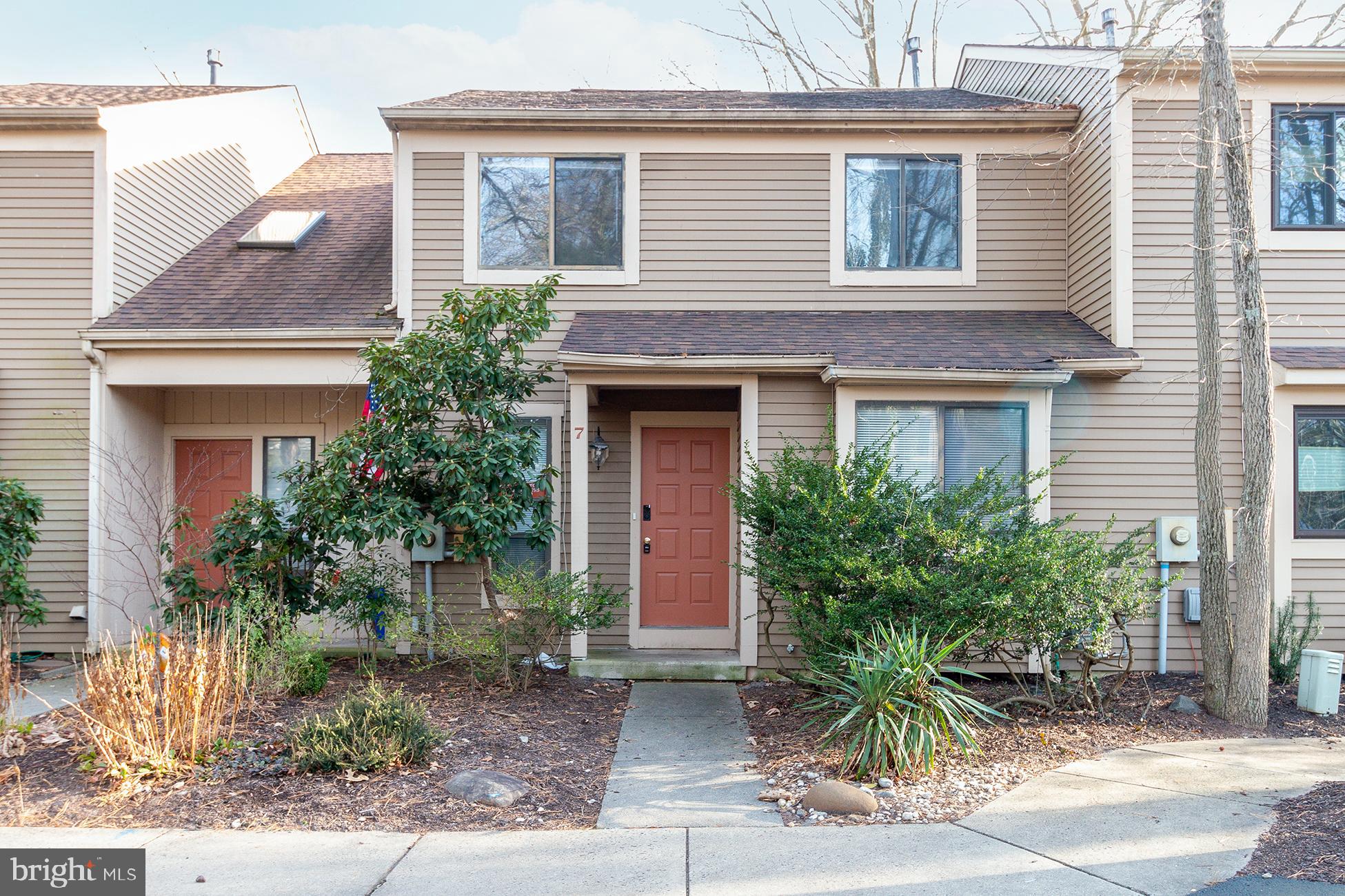 7 DORSET DRIVE