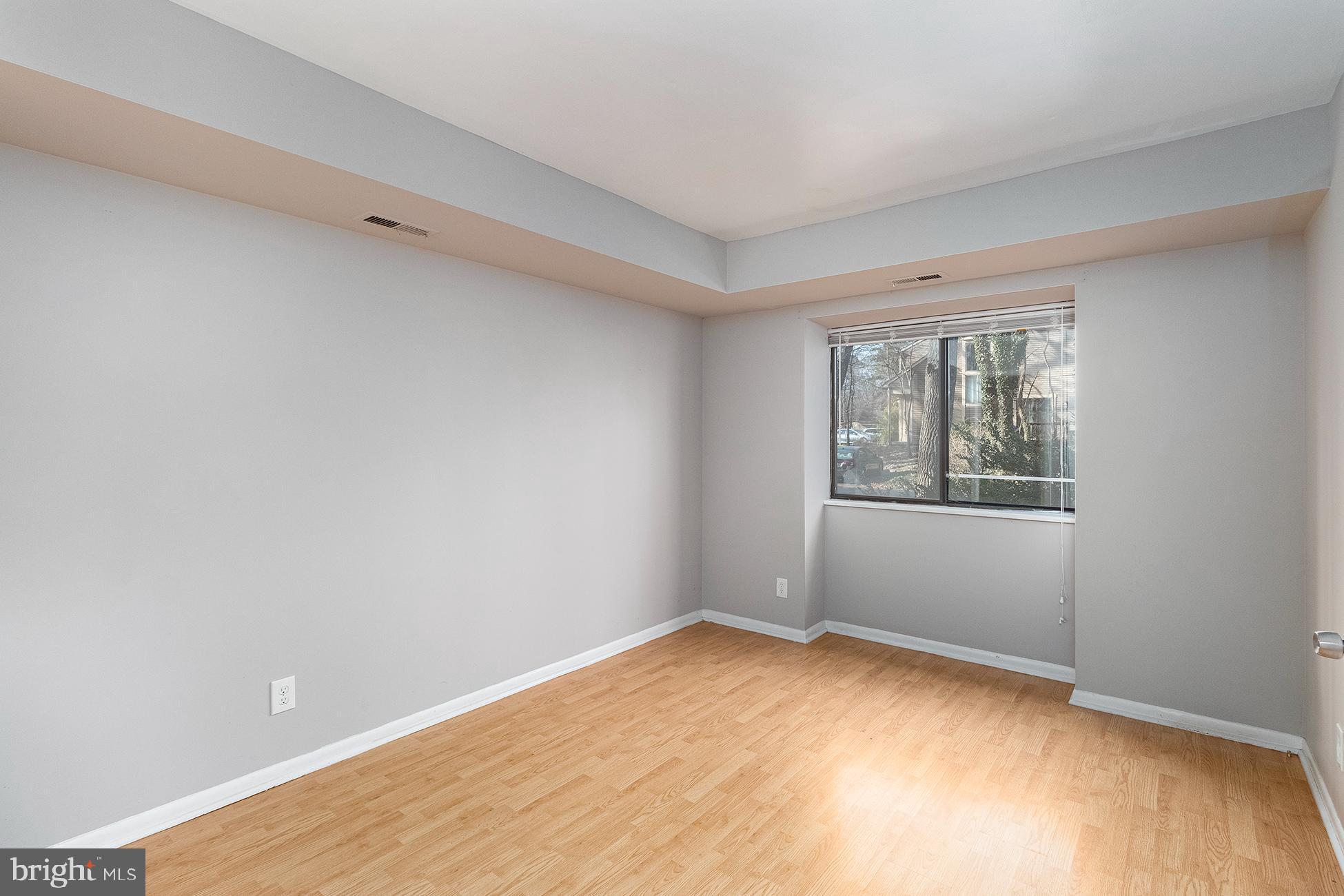 7 DORSET DRIVE
