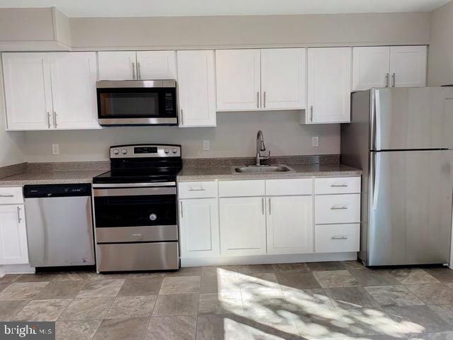 7 FARRAGUT COURT