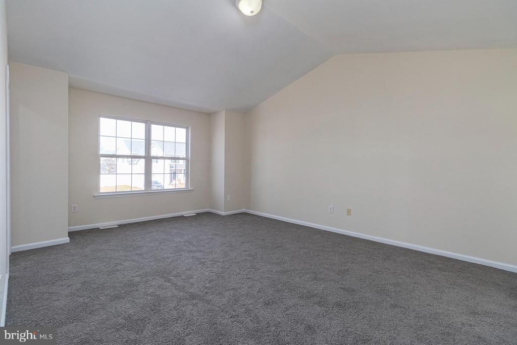775 AMBER LANE