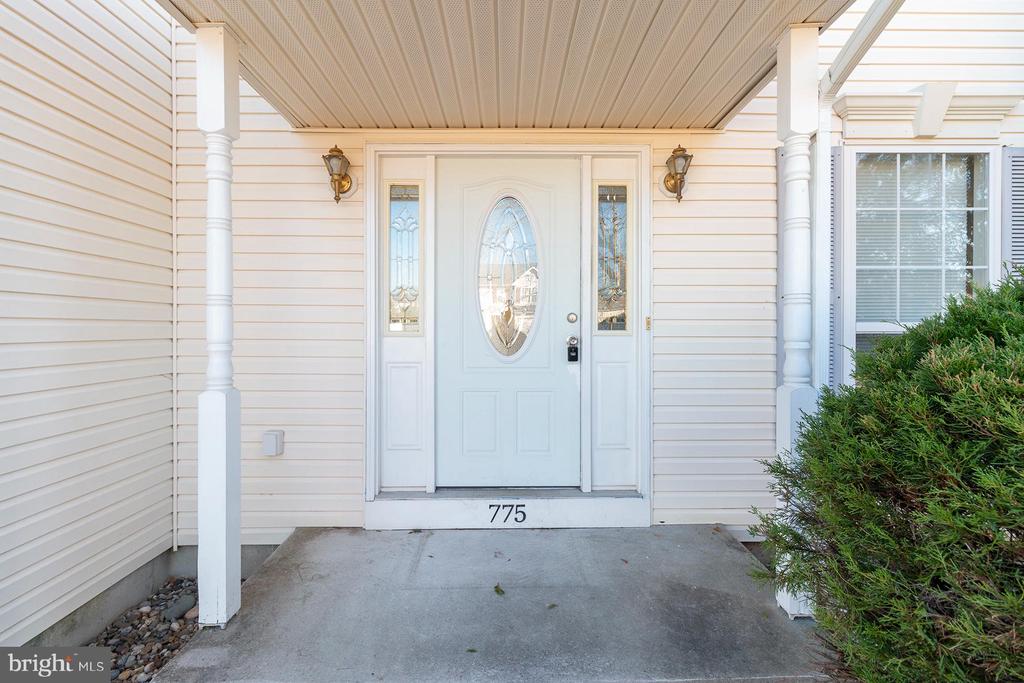 775 AMBER LANE