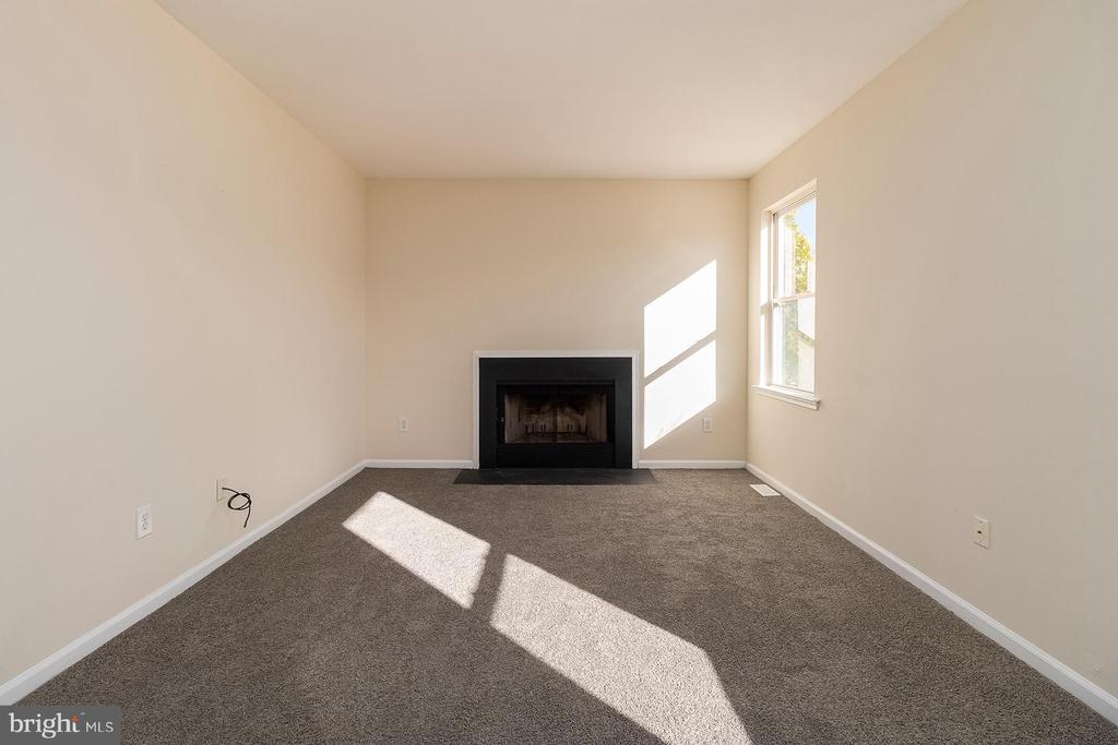 775 AMBER LANE