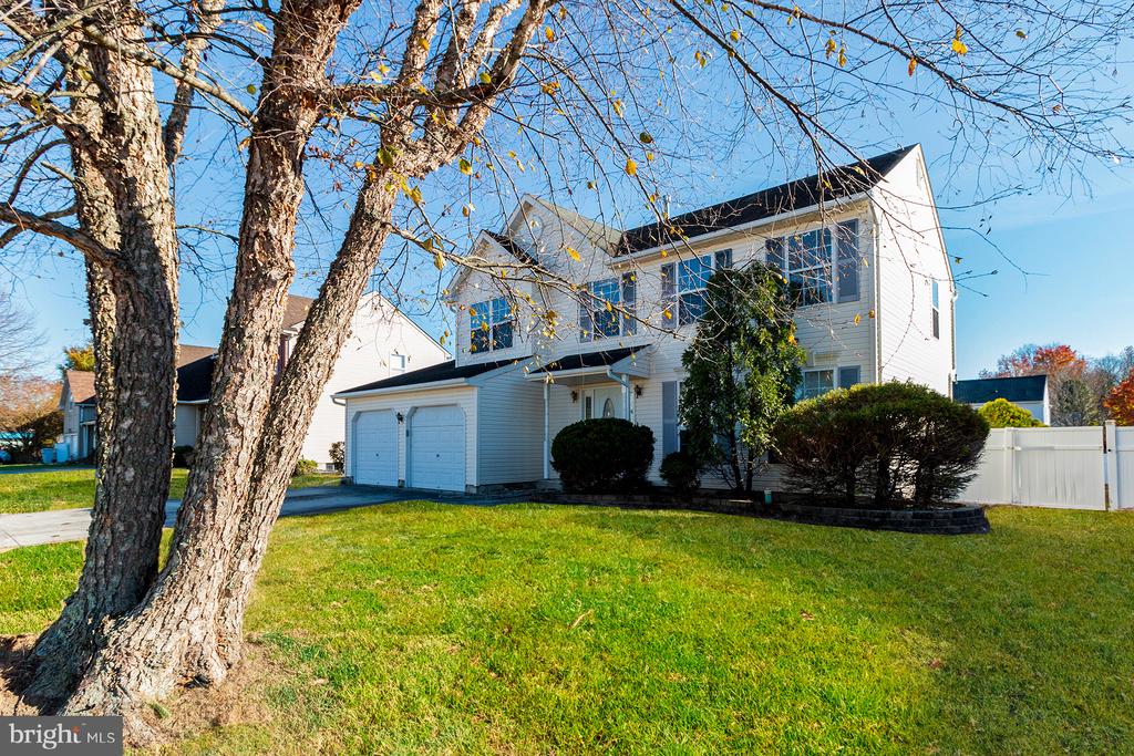 775 AMBER LANE
