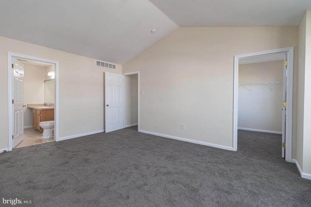 775 AMBER LANE