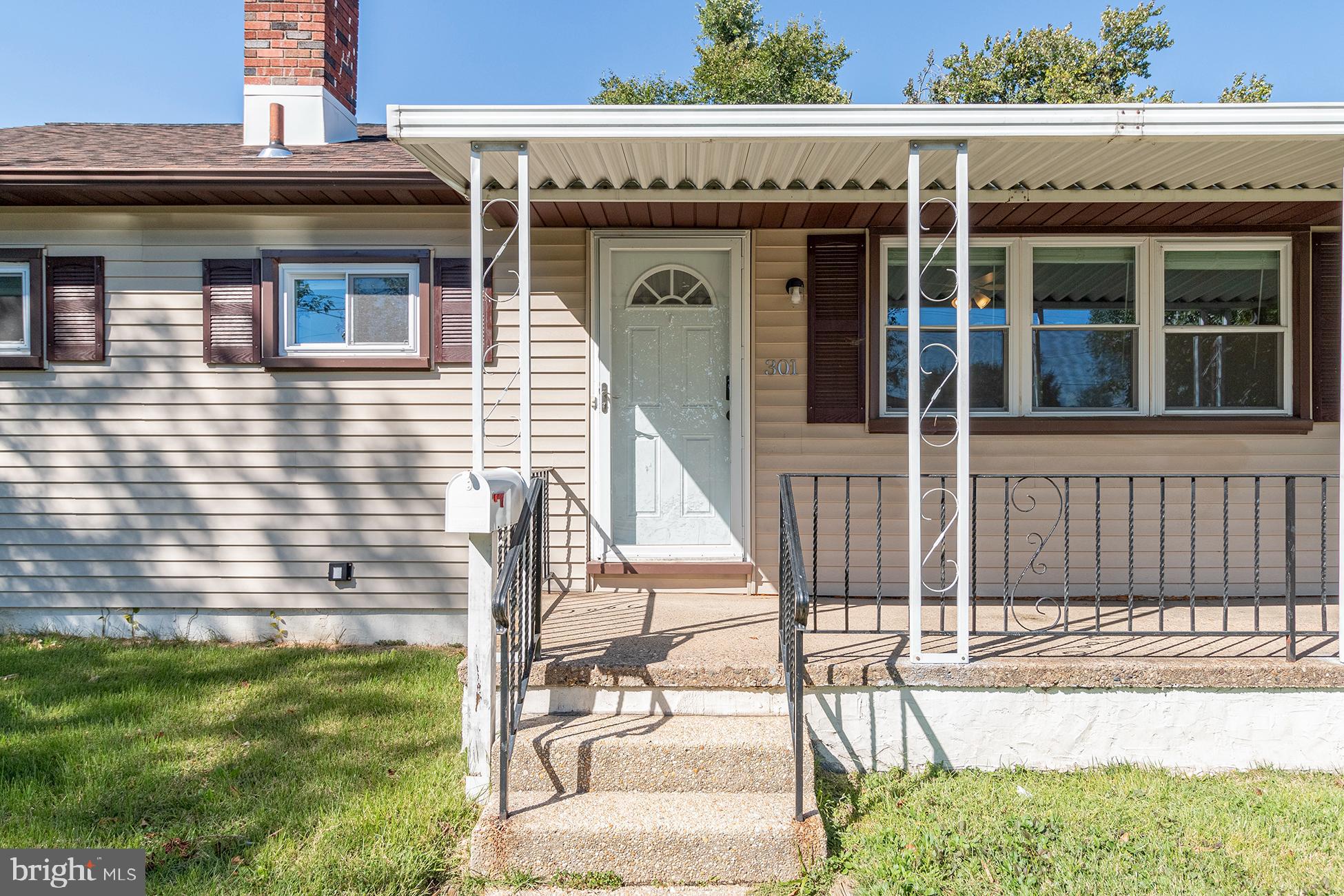 301 NORTH DRIVE