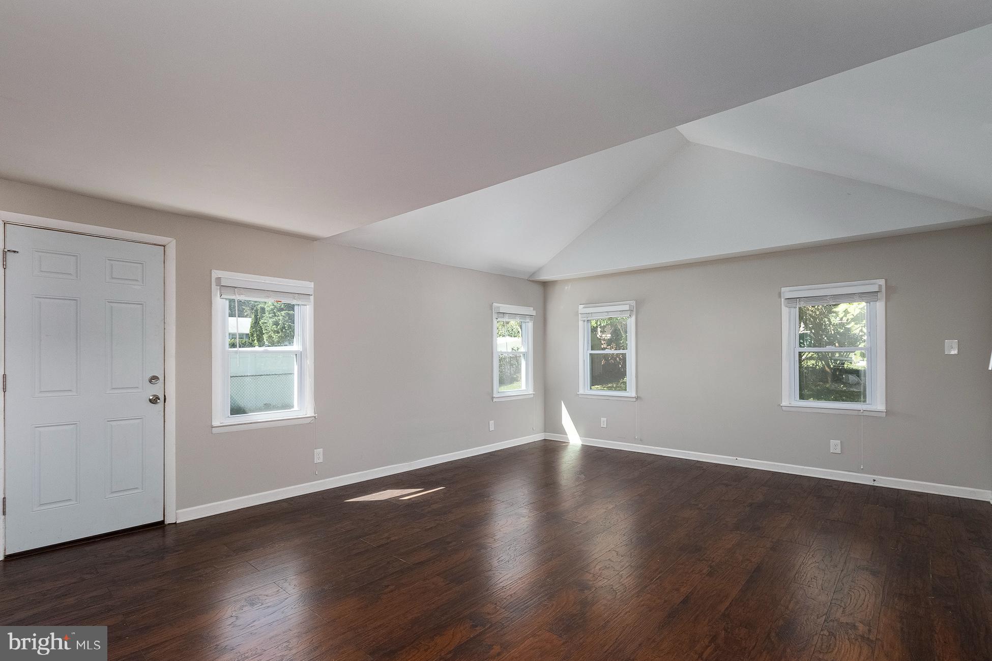 301 NORTH DRIVE